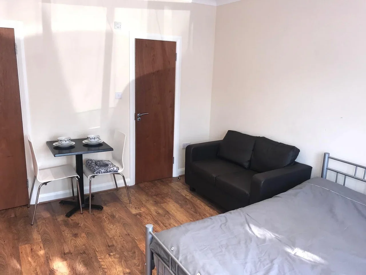Flat Thornwood Close in Greater London