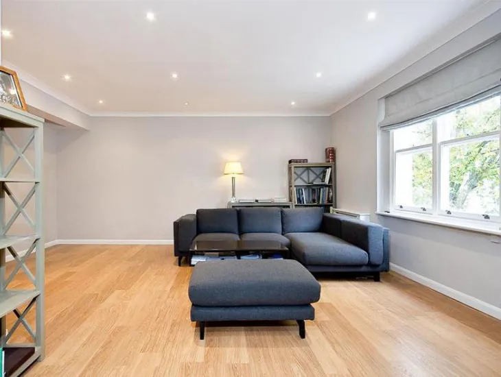 Flat Ovington Square in Greater London