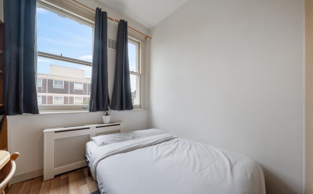 Room Fairholme Road in Greater London