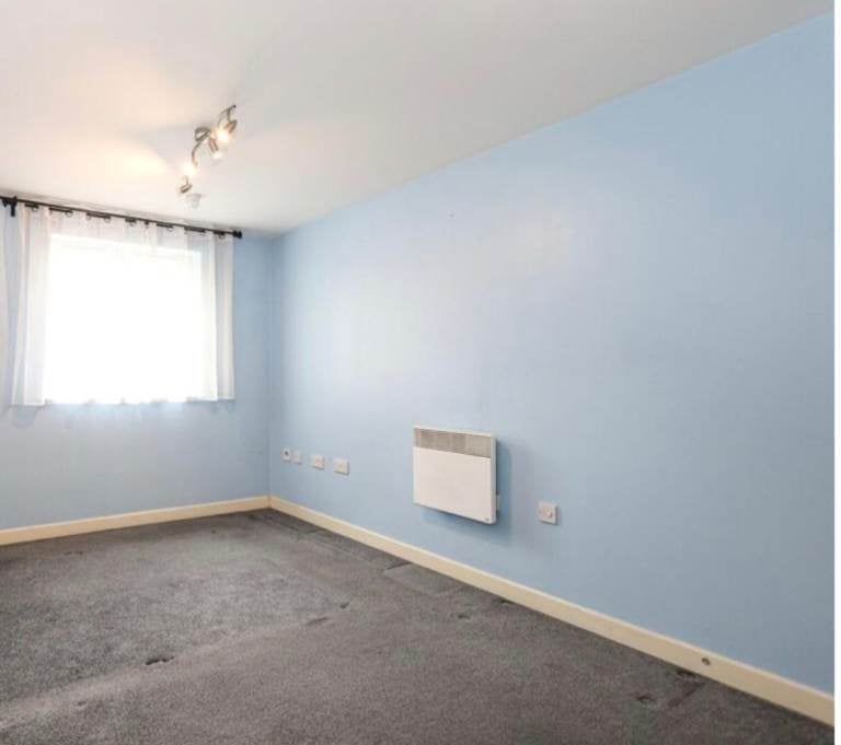 Flat Ruislip Road East in Greater London