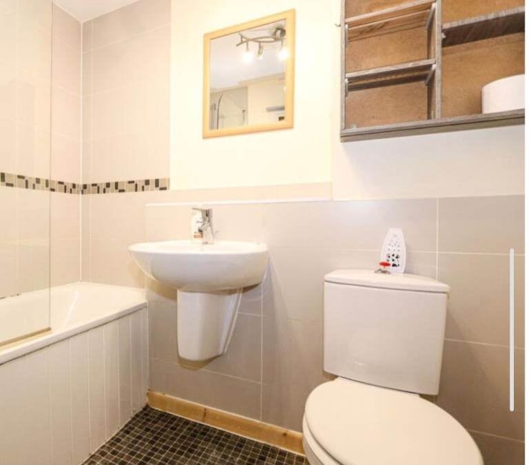 Flat Ruislip Road East in Greater London