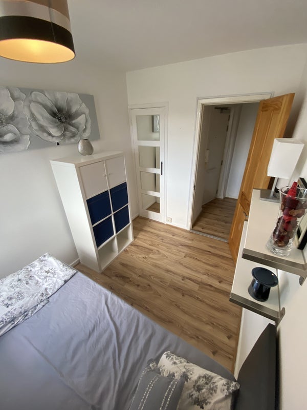 Room Colney Hatch Lane in Greater London