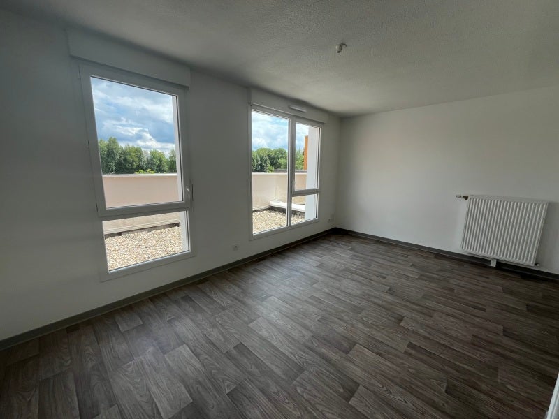 Flat Rue de Pîtres in Franqueville-Saint-Pierre