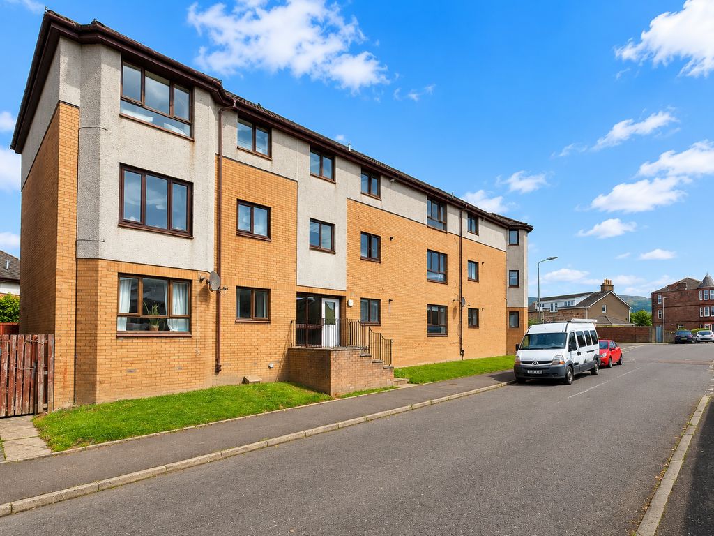Flat Poindfauld Terrace in Dumbarton