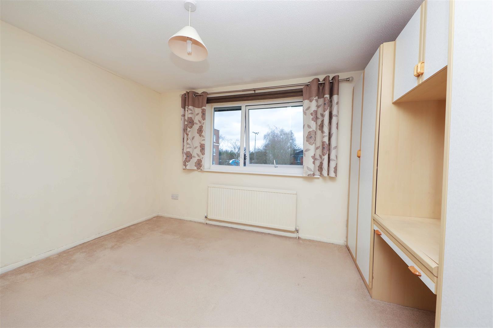 Flat Kenmare Close in Greater London