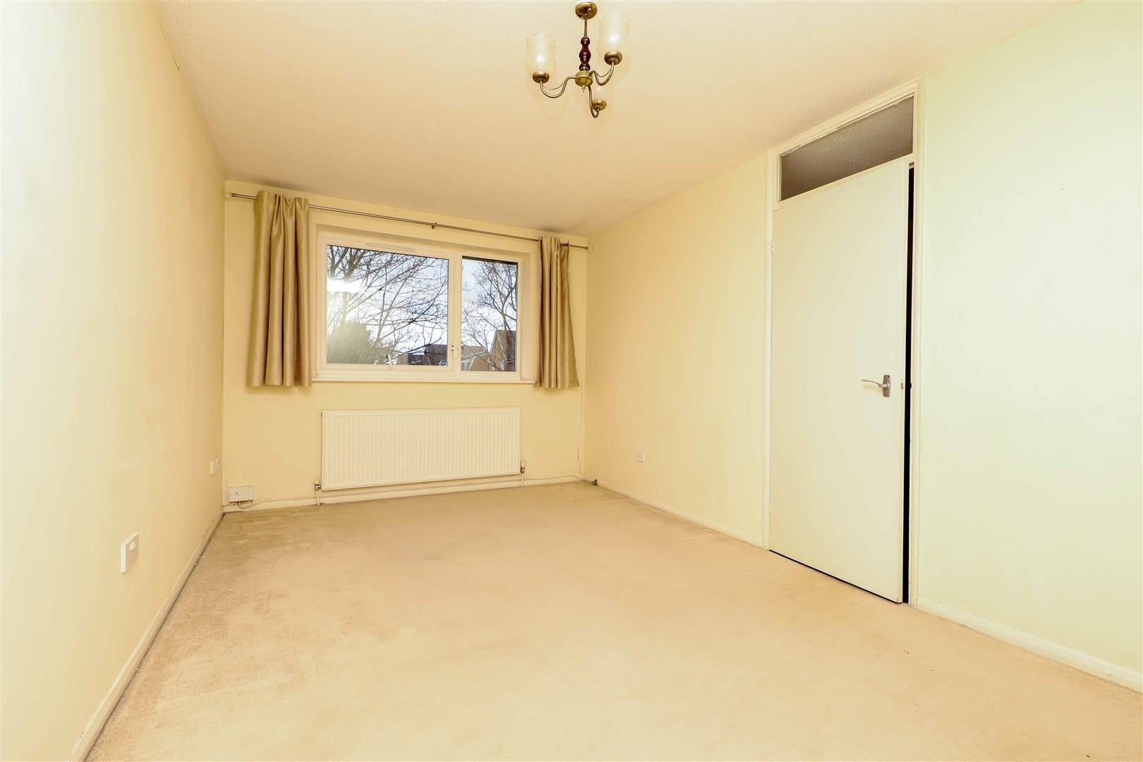 Flat Kenmare Close in Greater London