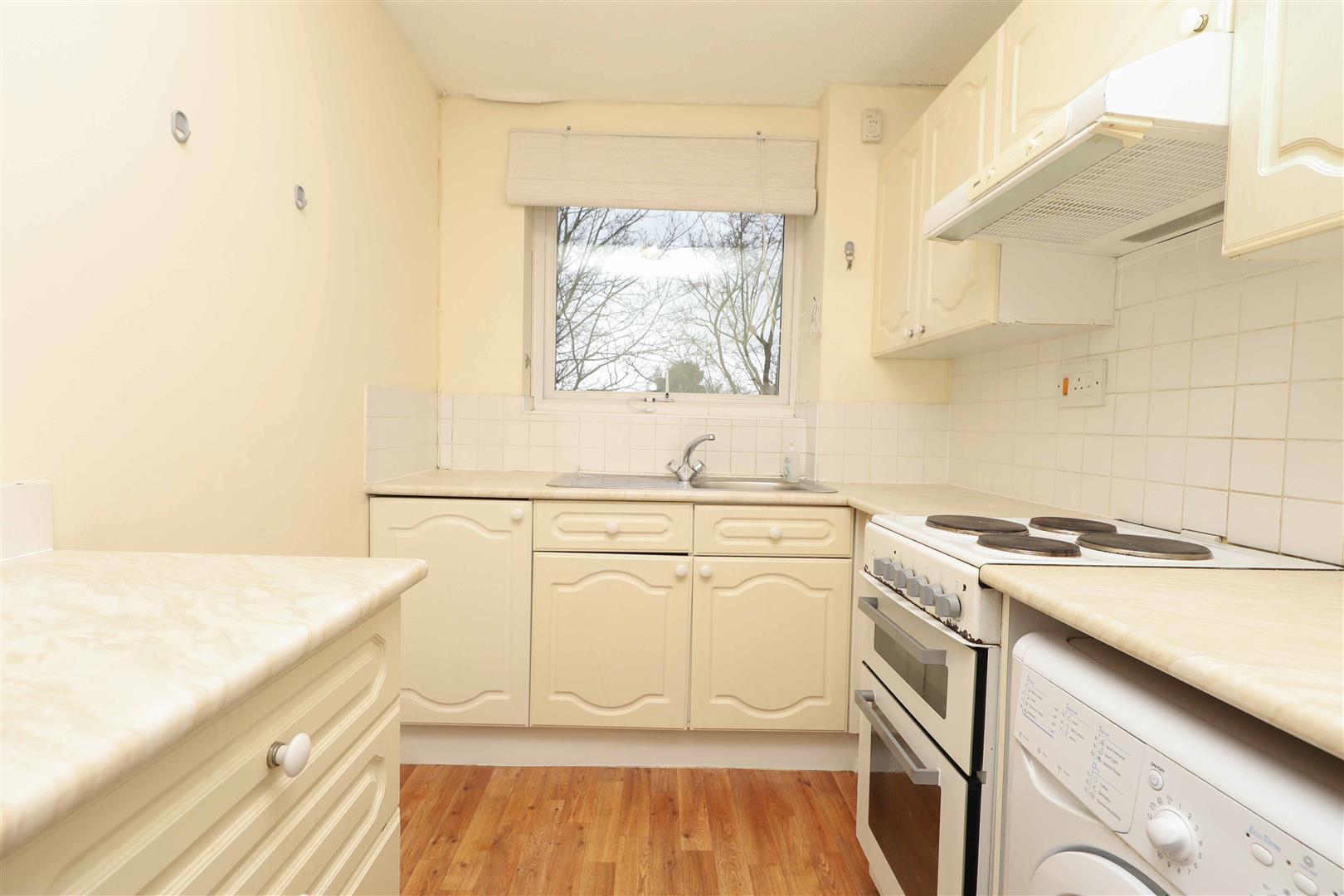 Flat Kenmare Close in Greater London