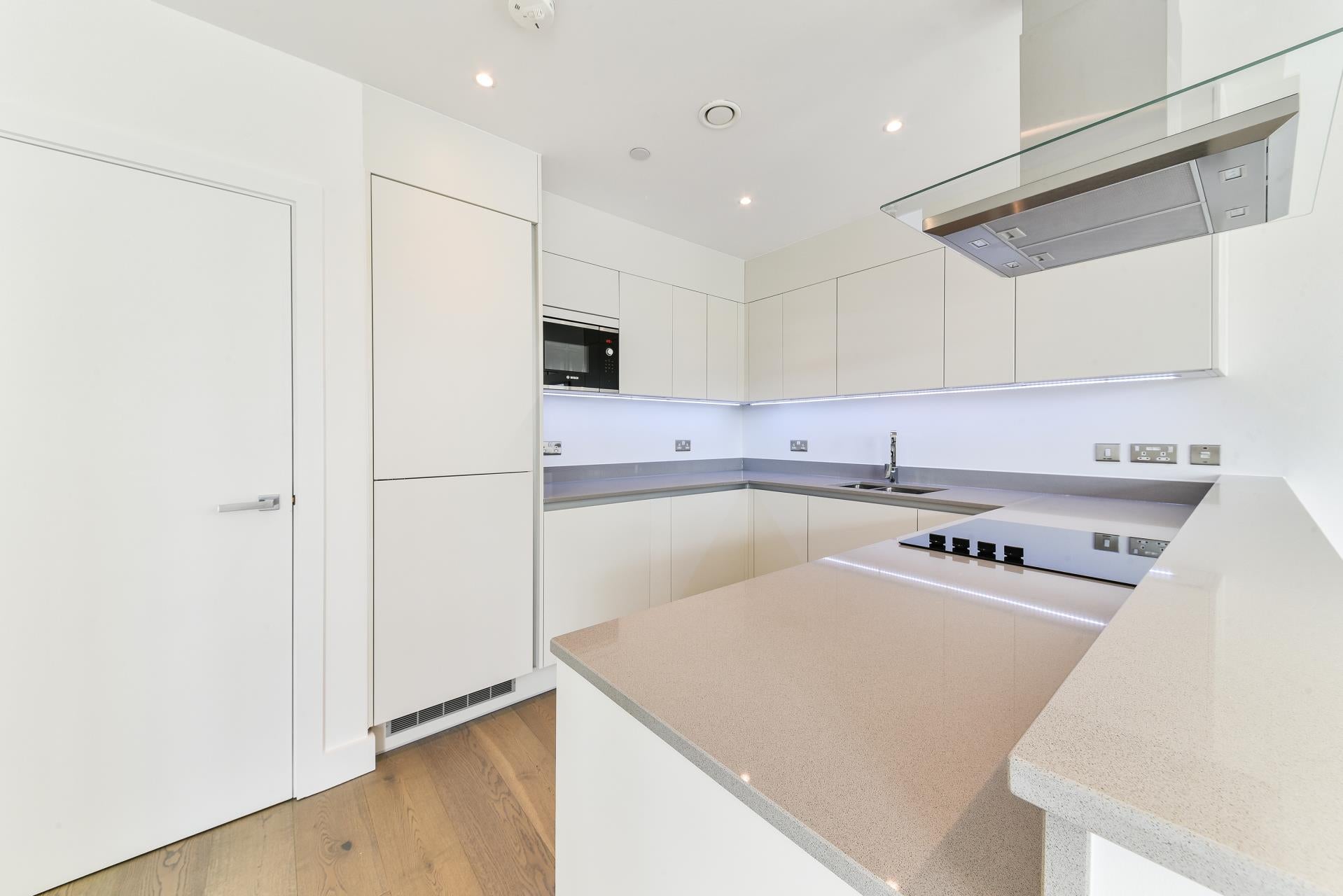 Flat Arniston Way in Greater London