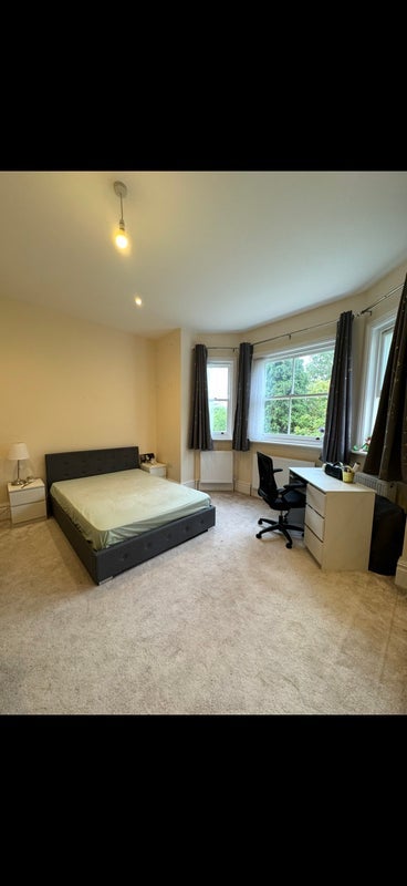 Room Leigham Court Road in Greater London