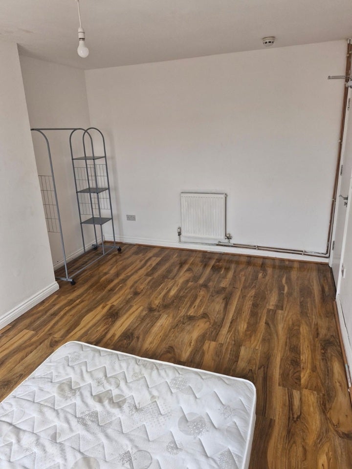 Room Stratford Road in Milton Keynes
