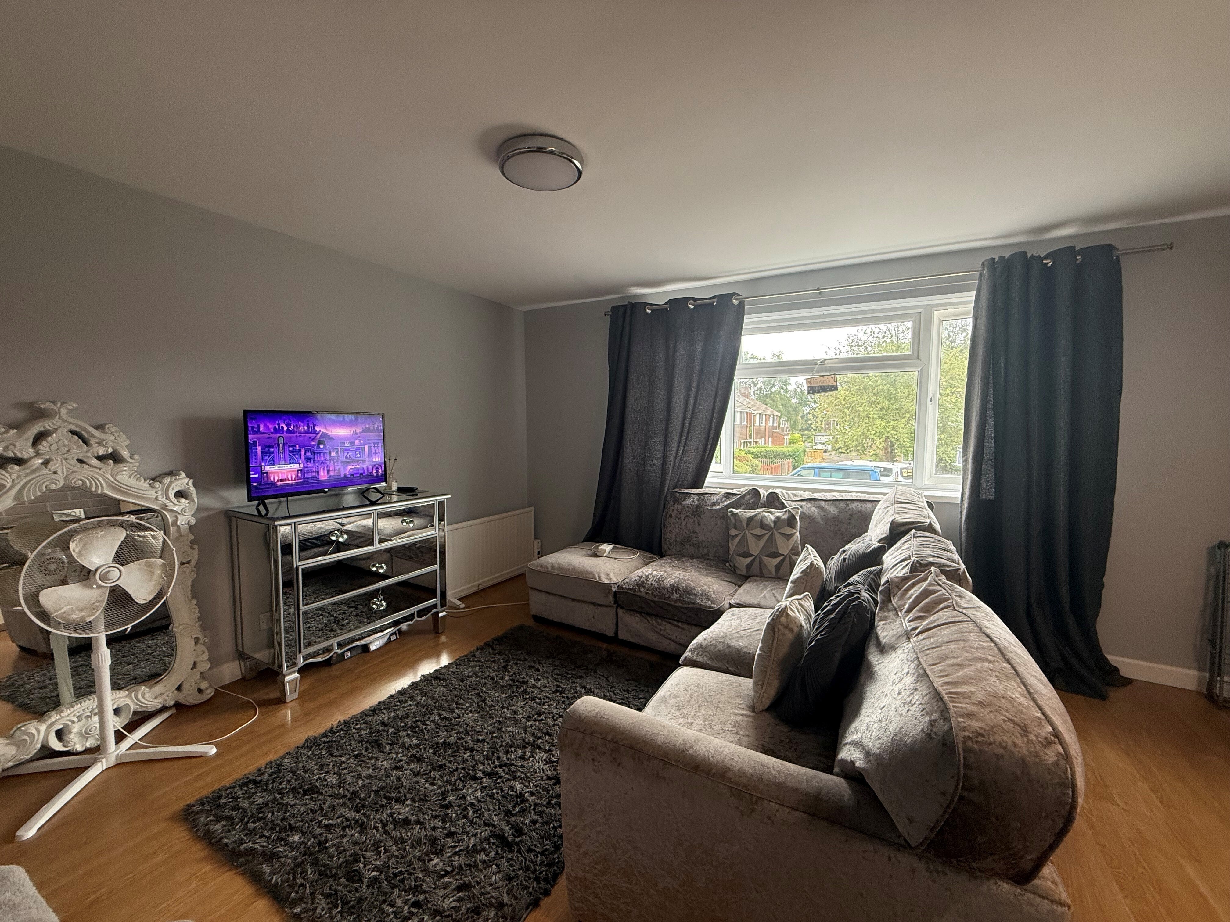 Flat Sutherland Close in Test Valley