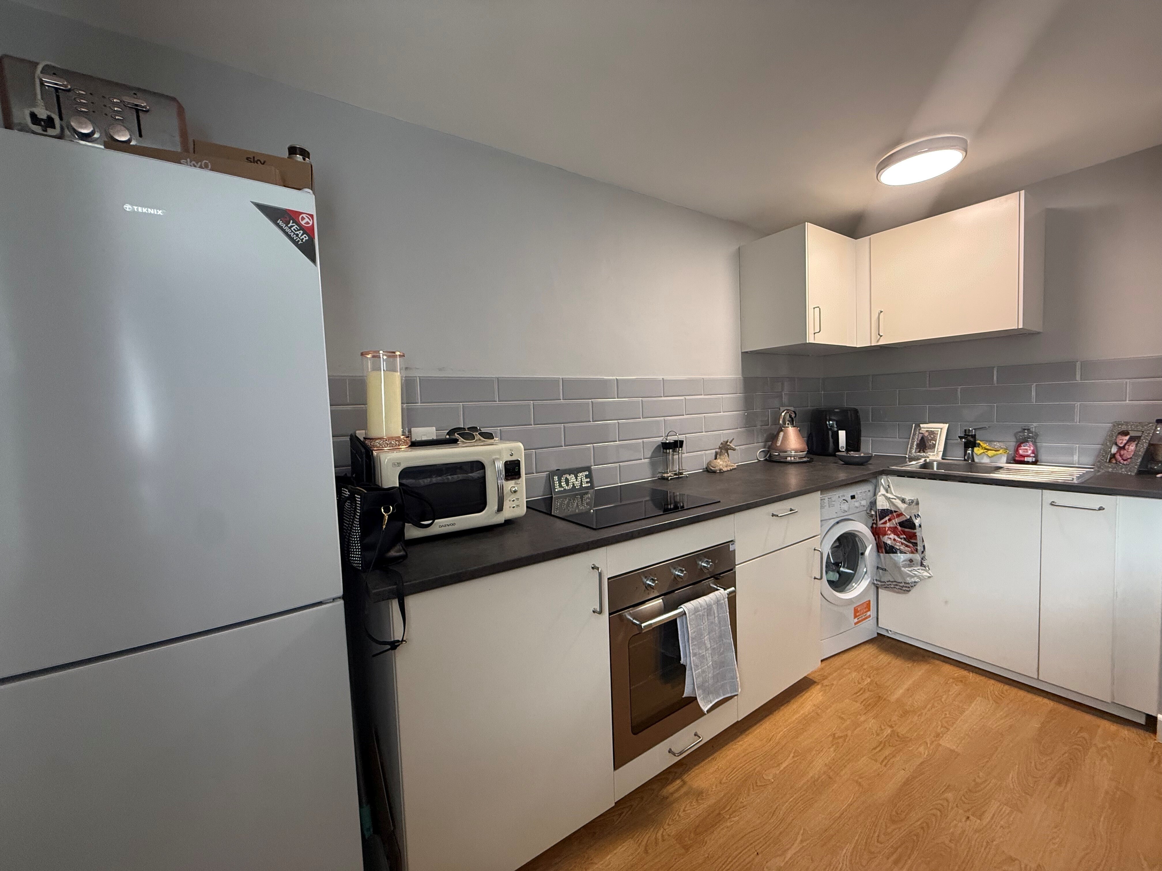 Flat Sutherland Close in Test Valley