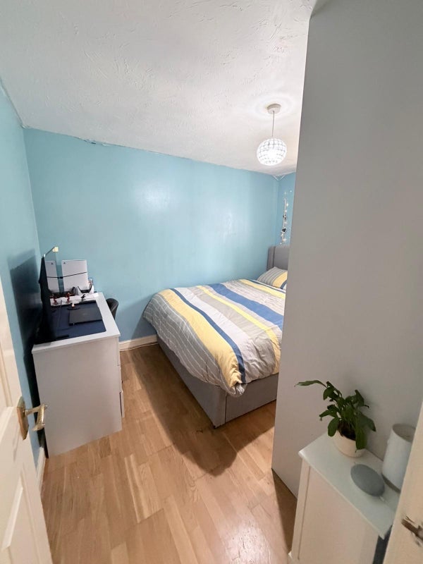 Room Keaton Close in Salford