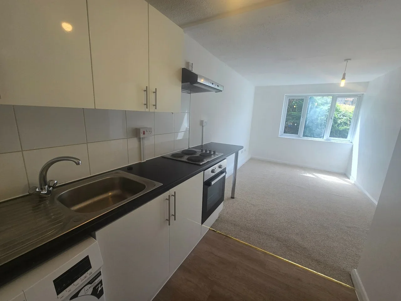 Flat Upper Sheridan Road in Greater London