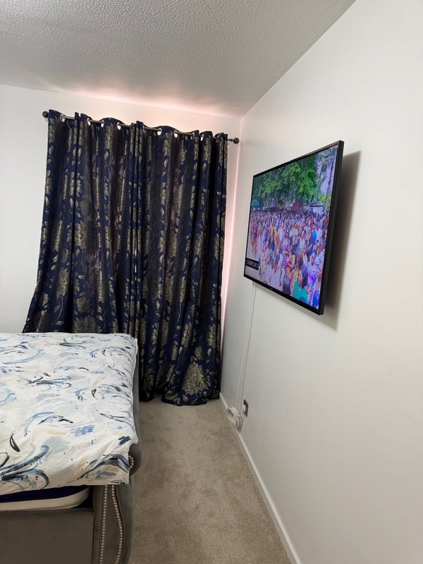 Room Westray Crescent in Salford