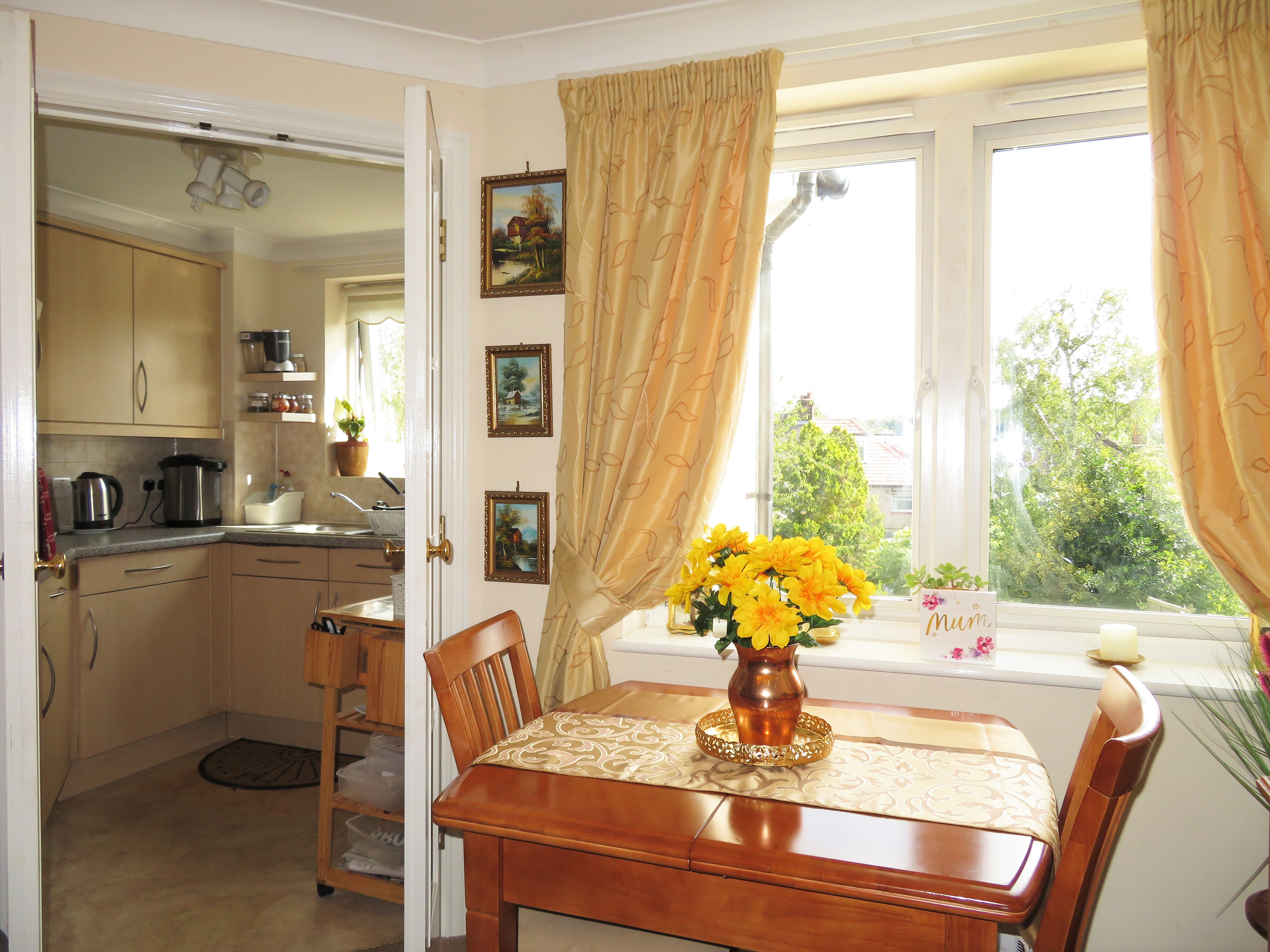 Flat Cheyne Walk in Greater London