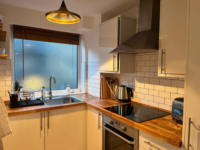 Flat Shacklewell Street in Greater London