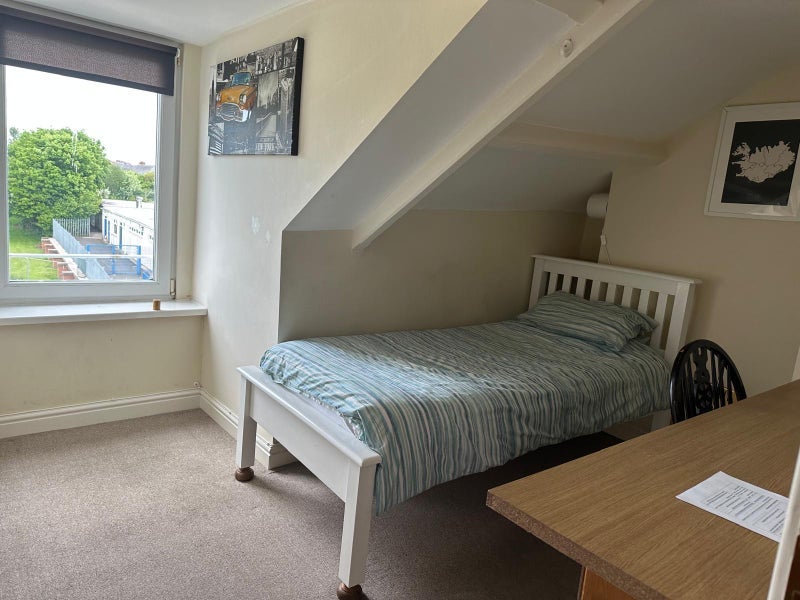 Room Bedford Avenue in South Tyneside