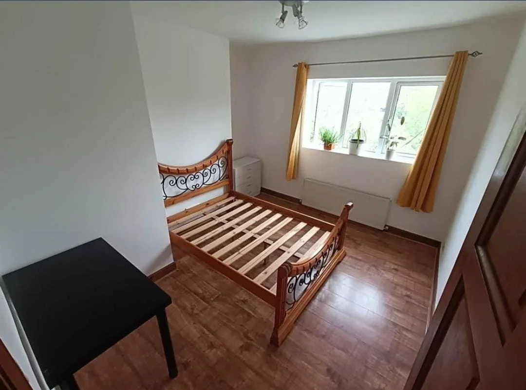 Room Gladding Road in Greater London