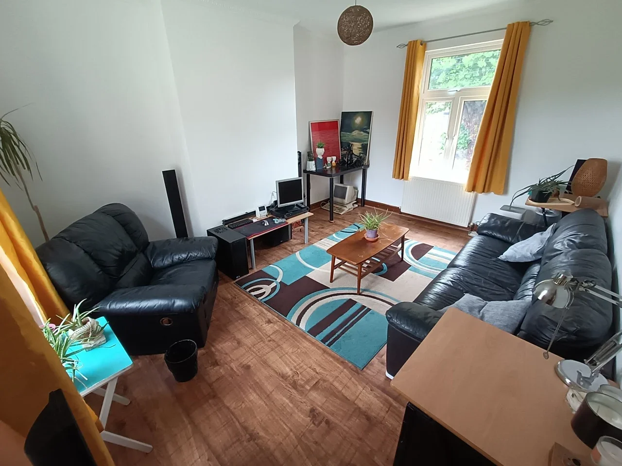 Room Gladding Road in Greater London