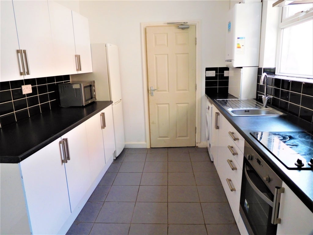 Room Kimbolton Avenue in Nottingham