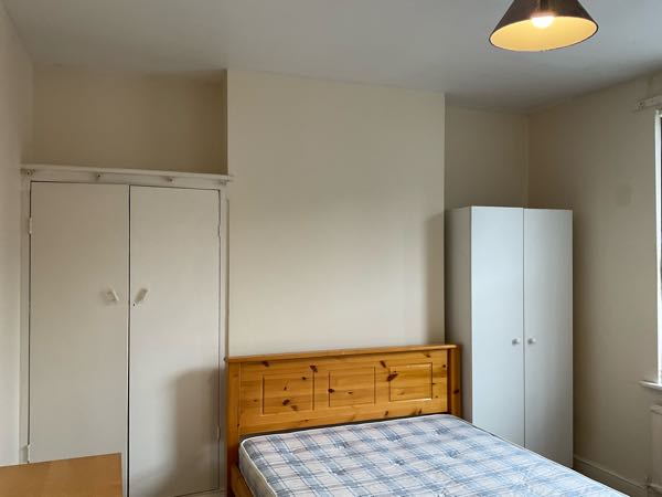 Room Kimbolton Avenue in Nottingham