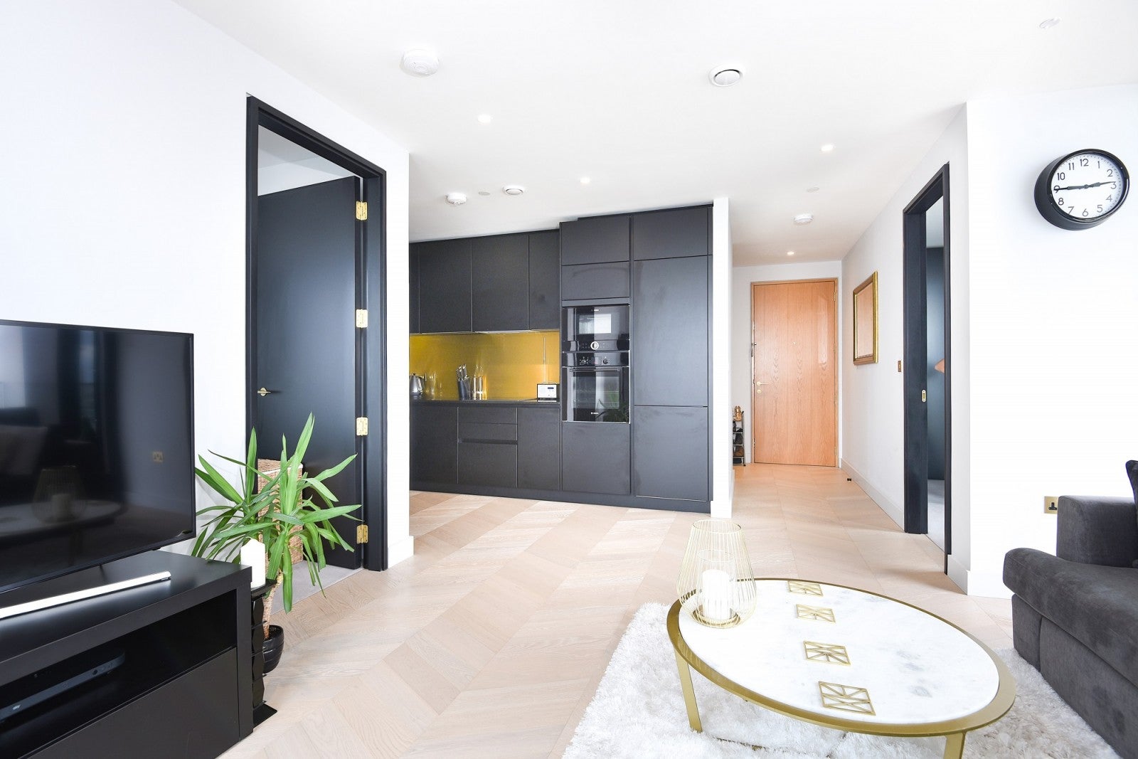 Flat Blackheath Avenue in Greater London