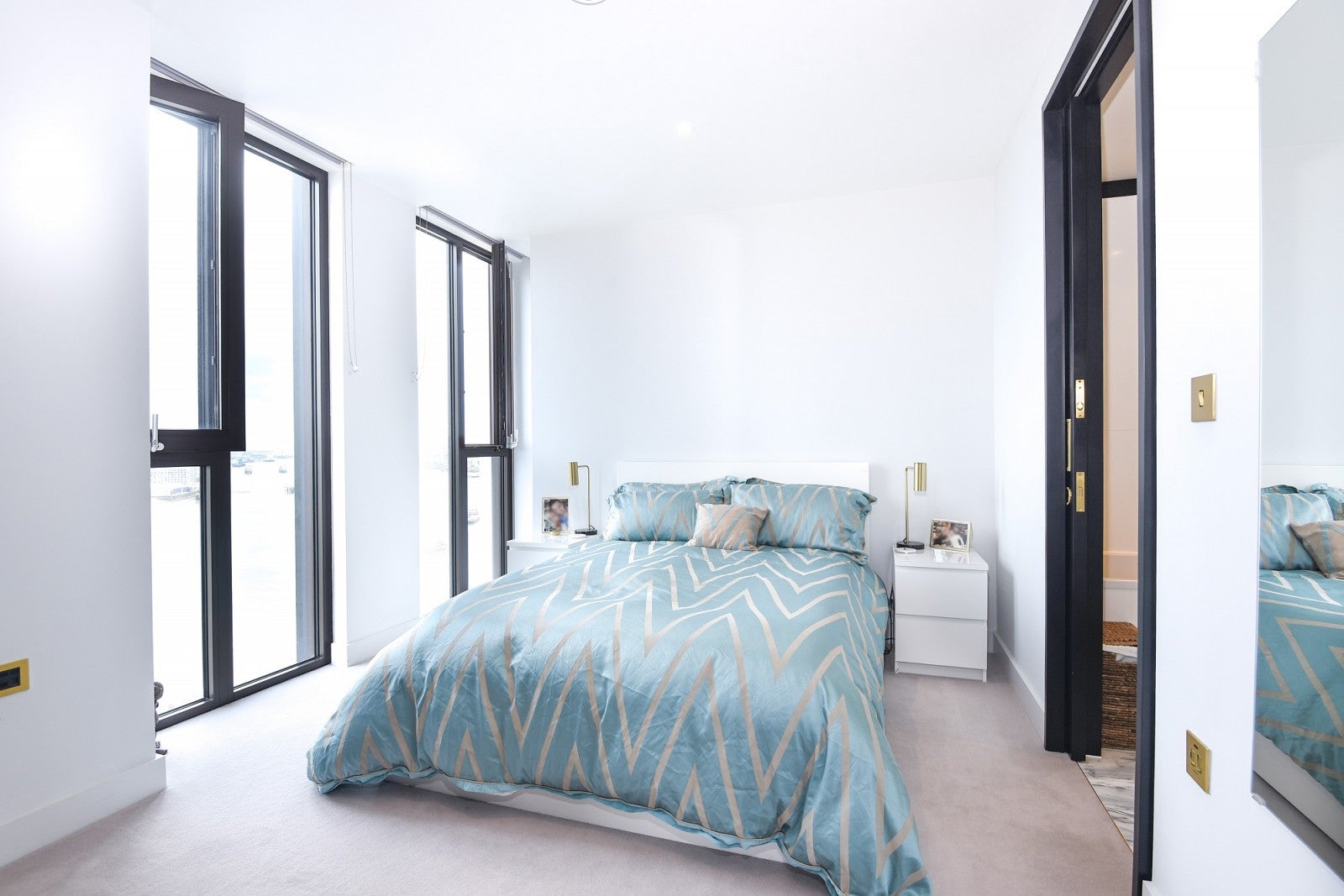 Flat Blackheath Avenue in Greater London