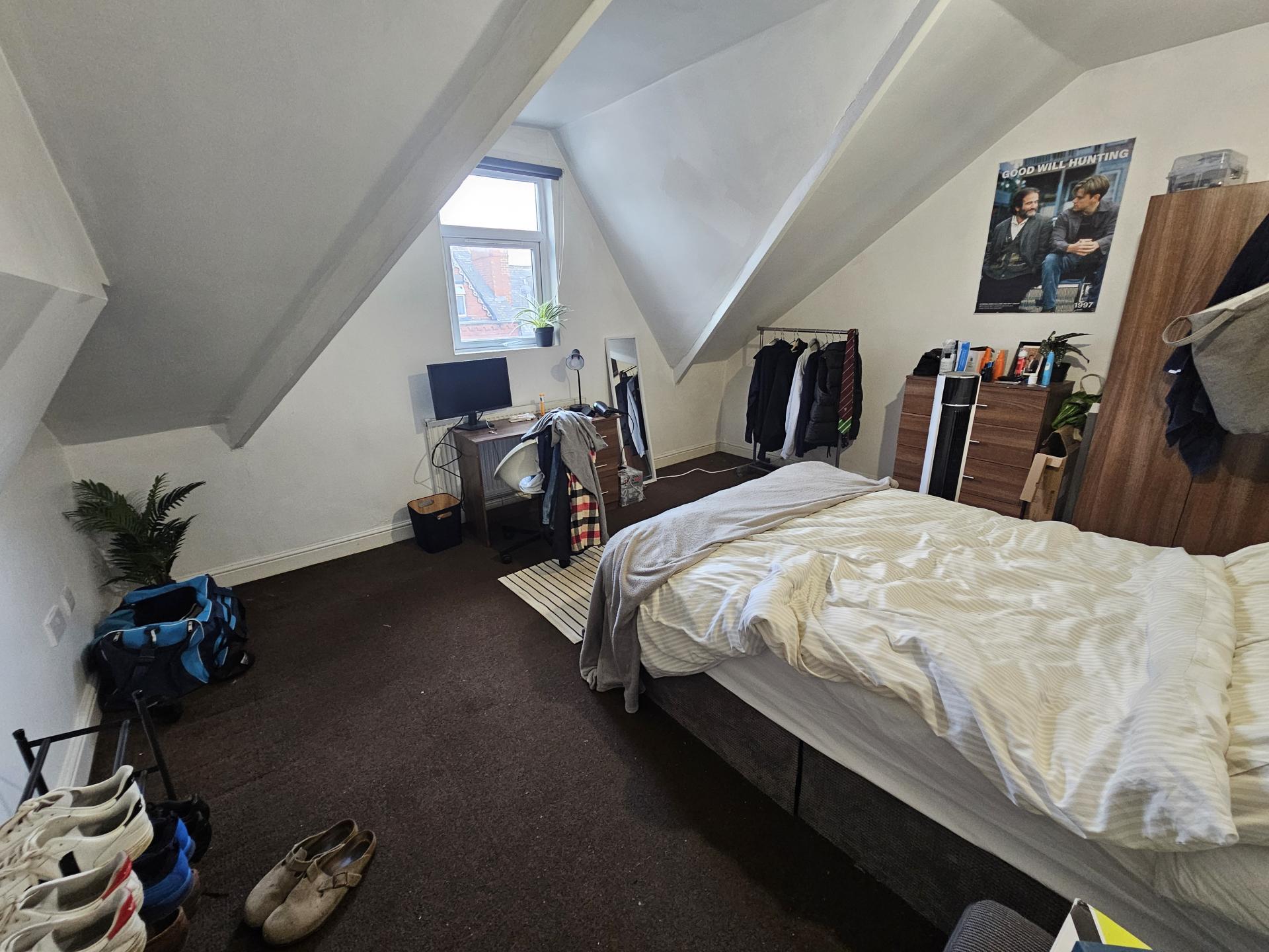 Flat Chestnut Avenue in Leeds