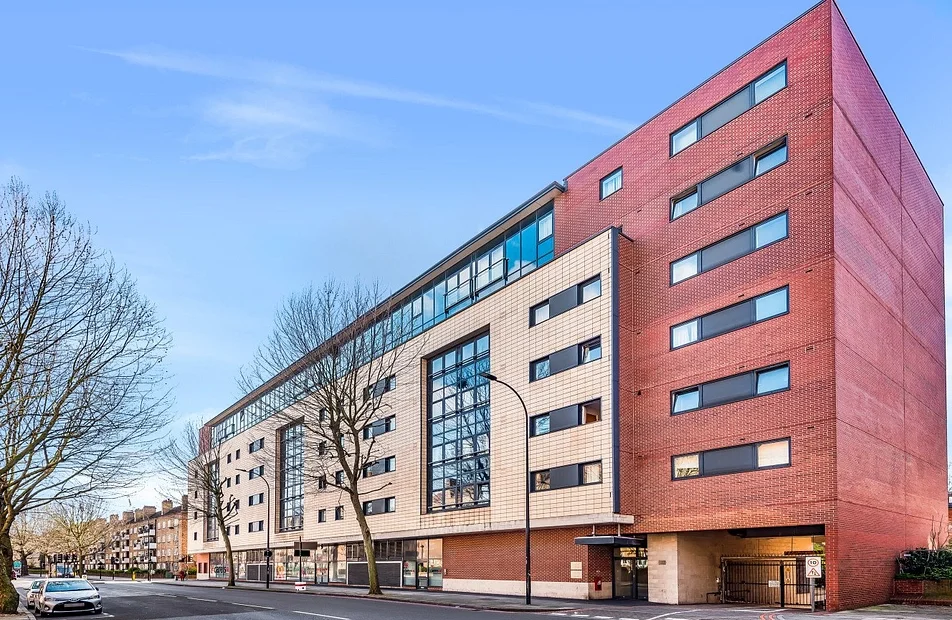 Flat Great Dover Street in Greater London