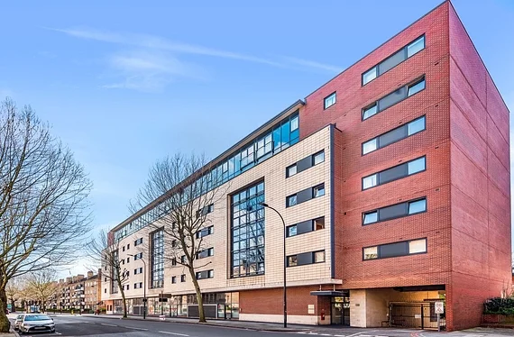 Flat Great Dover Street in Greater London