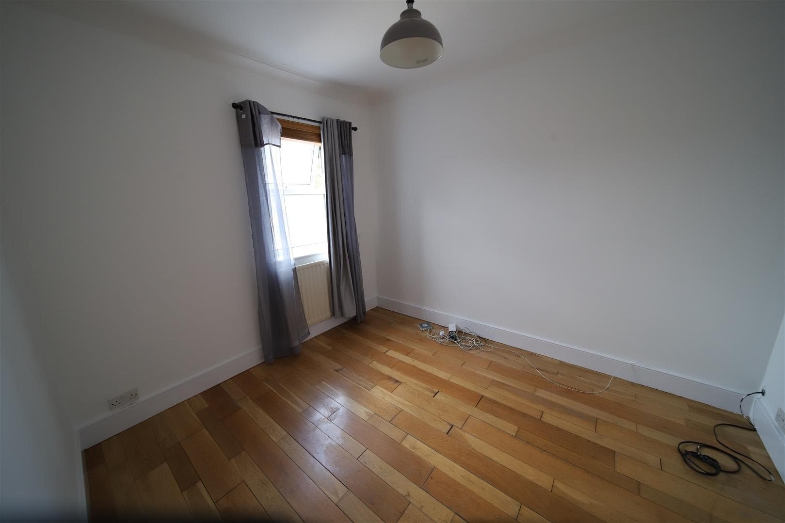 Flat Lincoln Road in Greater London