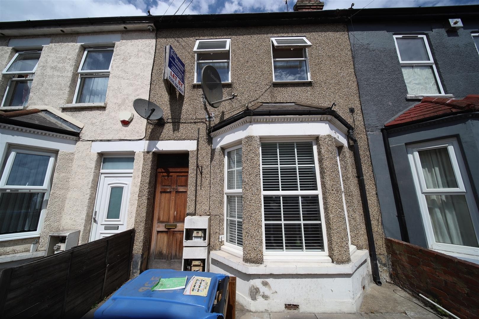Flat Lincoln Road in Greater London