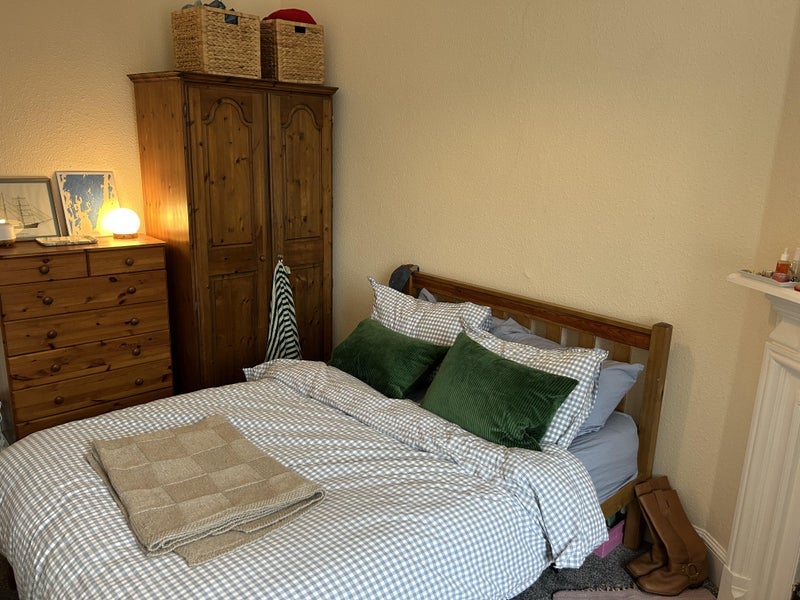 Room Polwarth Crescent in City of Edinburgh