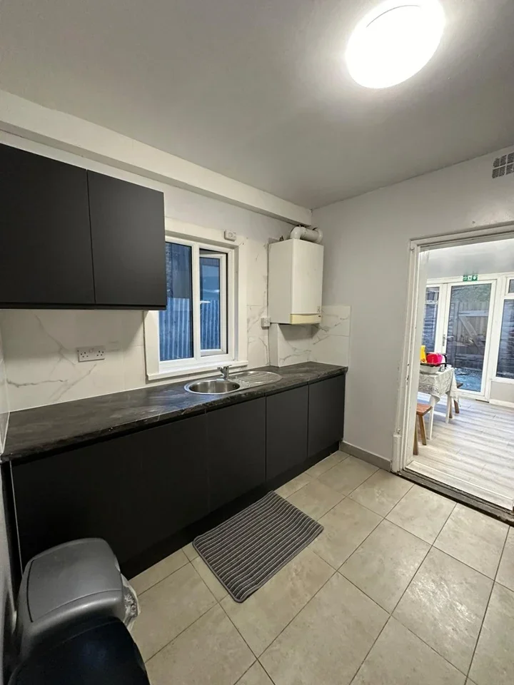 Room Blenheim Rise in Greater London