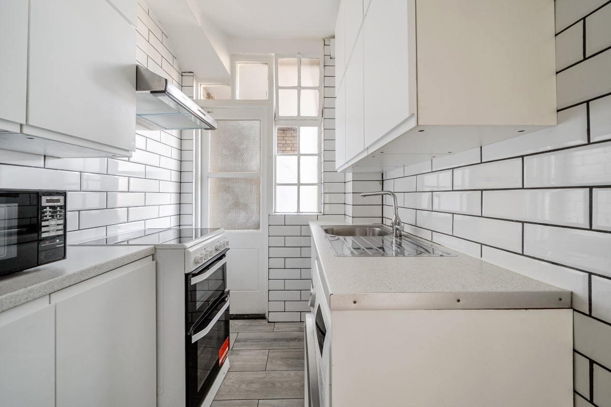 Flat Queensway in City of Westminster
