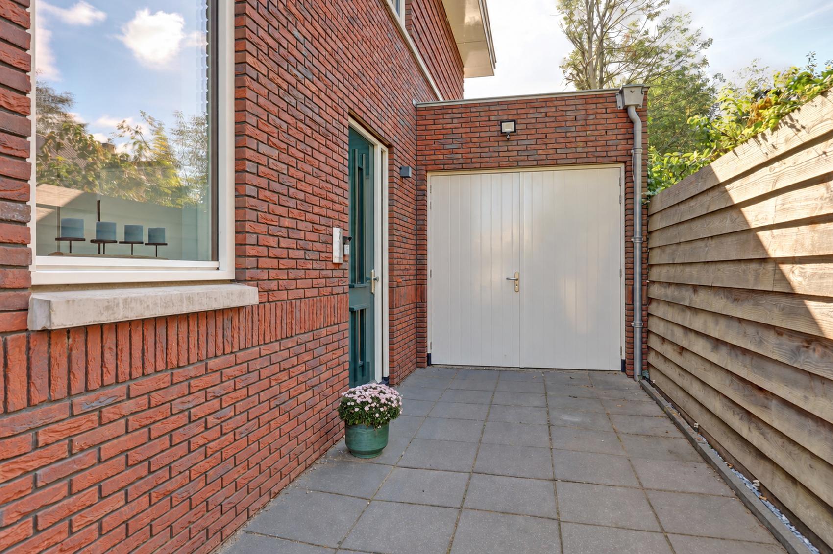 Twee-onder-één-kap te koop: De Horsten 70, Bleiswijk