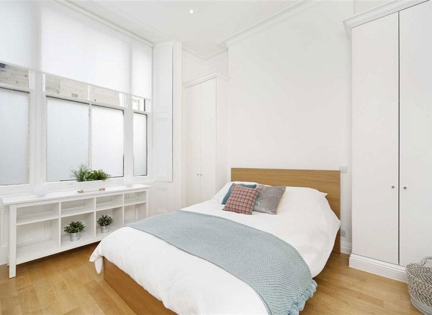Flat Elvaston Place in Greater London