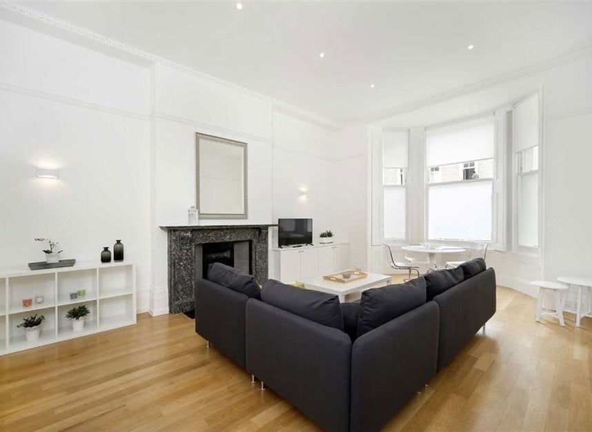 Flat Elvaston Place in Greater London