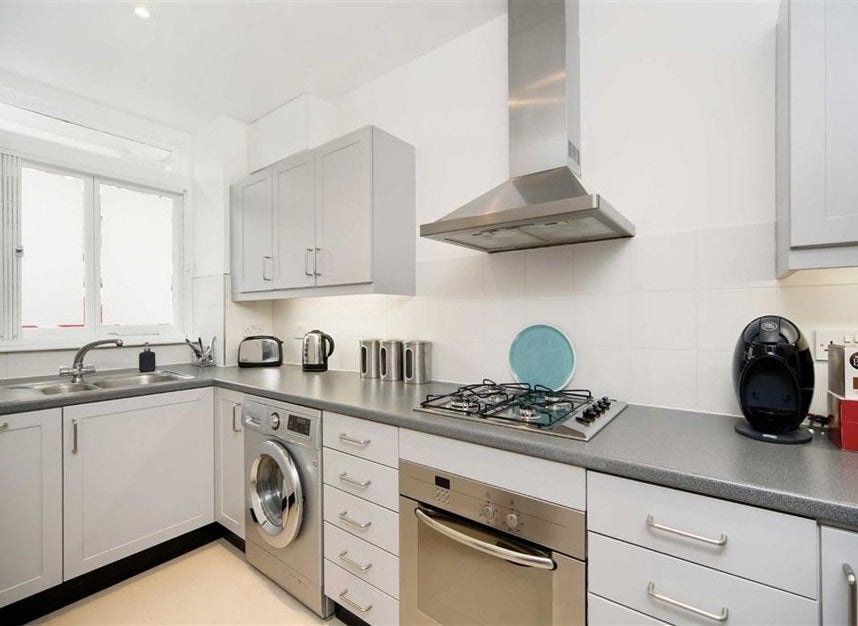 Flat Elvaston Place in Greater London