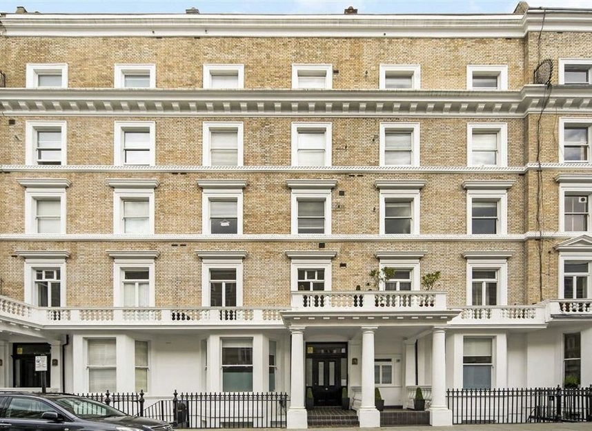 Flat Elvaston Place in Greater London