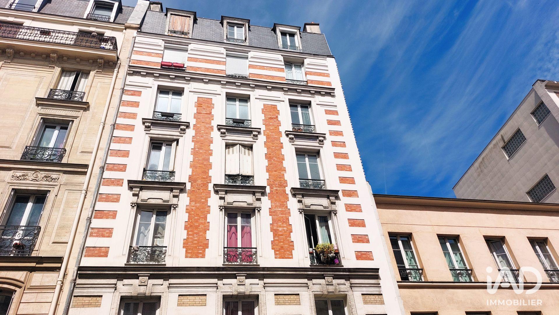 Appartement Rue du Mont Cenis à Paris