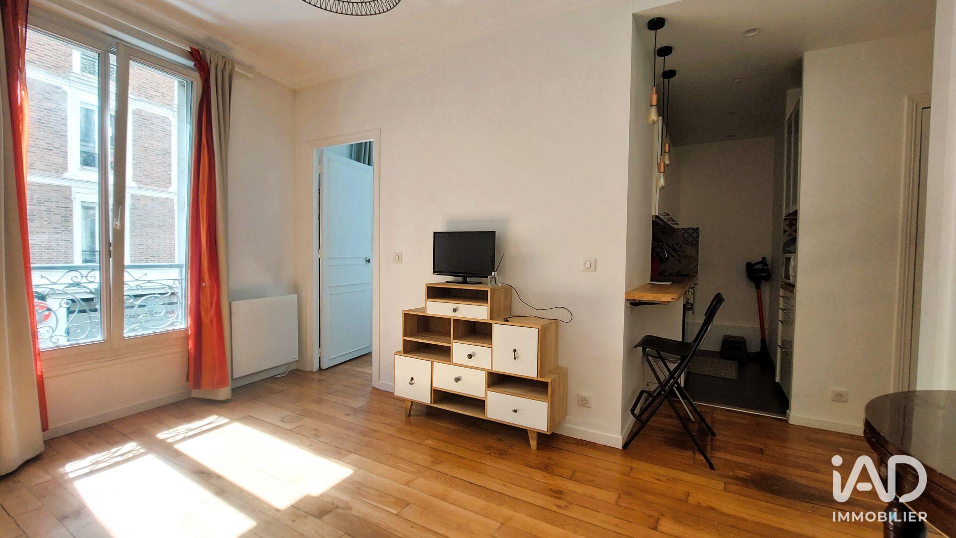 Appartement Rue du Mont Cenis à Paris