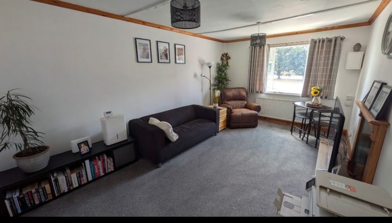 Flat Councillor Lane in Cheadle