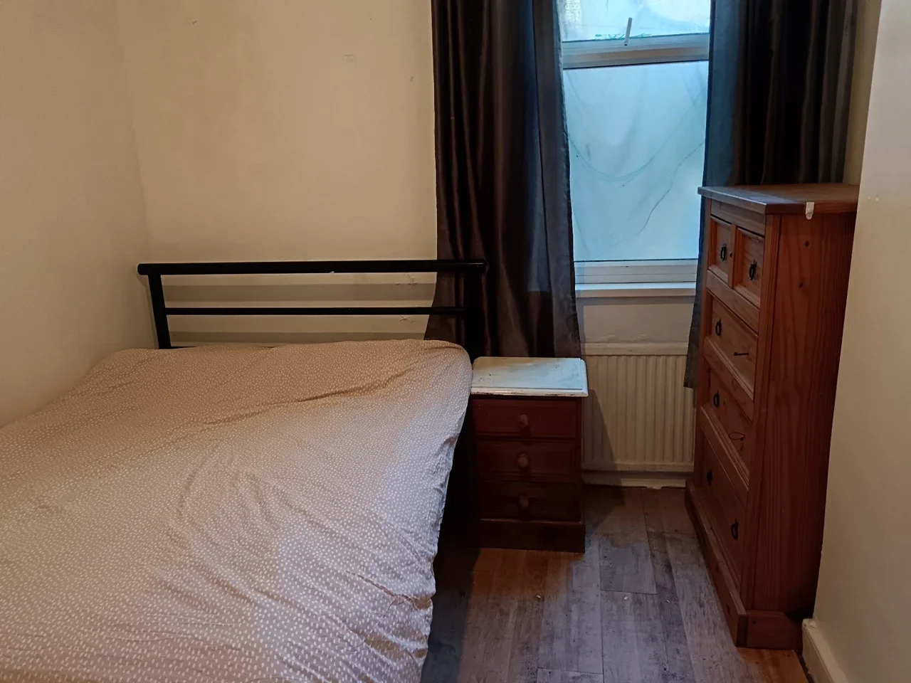 Room Green Street in Greater London