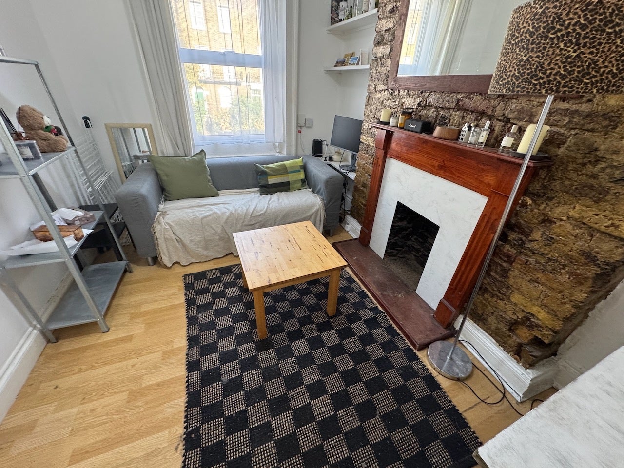 Flat Kentish Town Road in Greater London