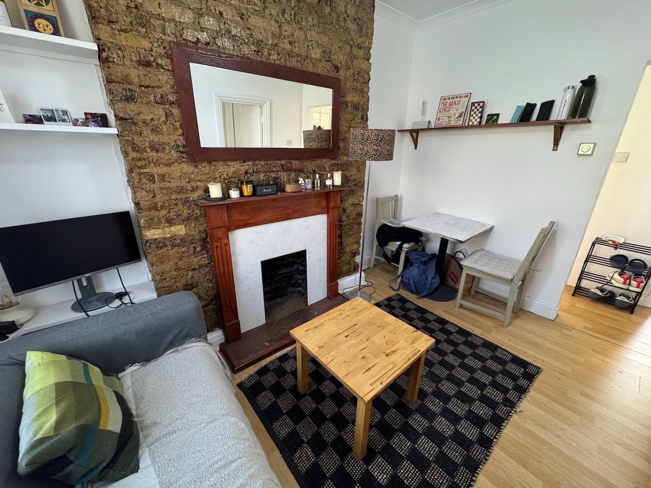 Flat Kentish Town Road in Greater London