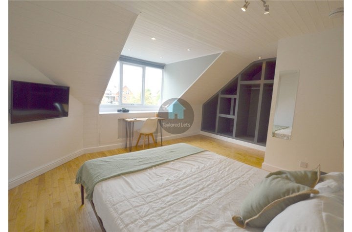 Flat Granville Gardens in Newcastle upon Tyne