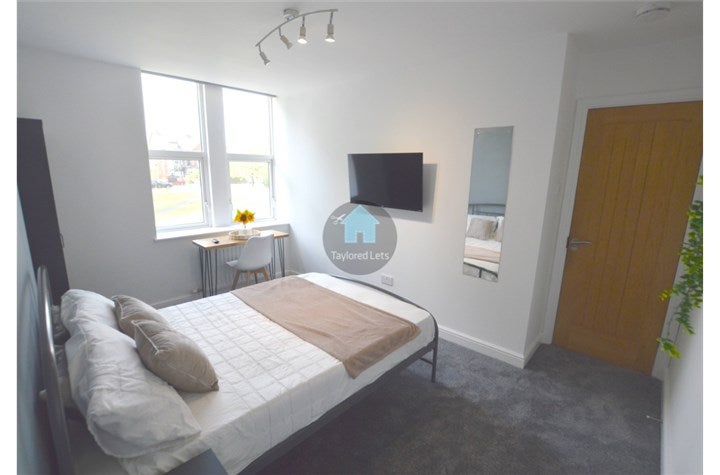 Flat Granville Gardens in Newcastle upon Tyne