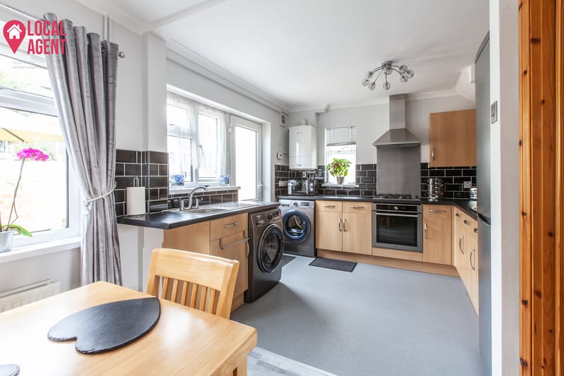 Flat Coller Crescent in Dartford